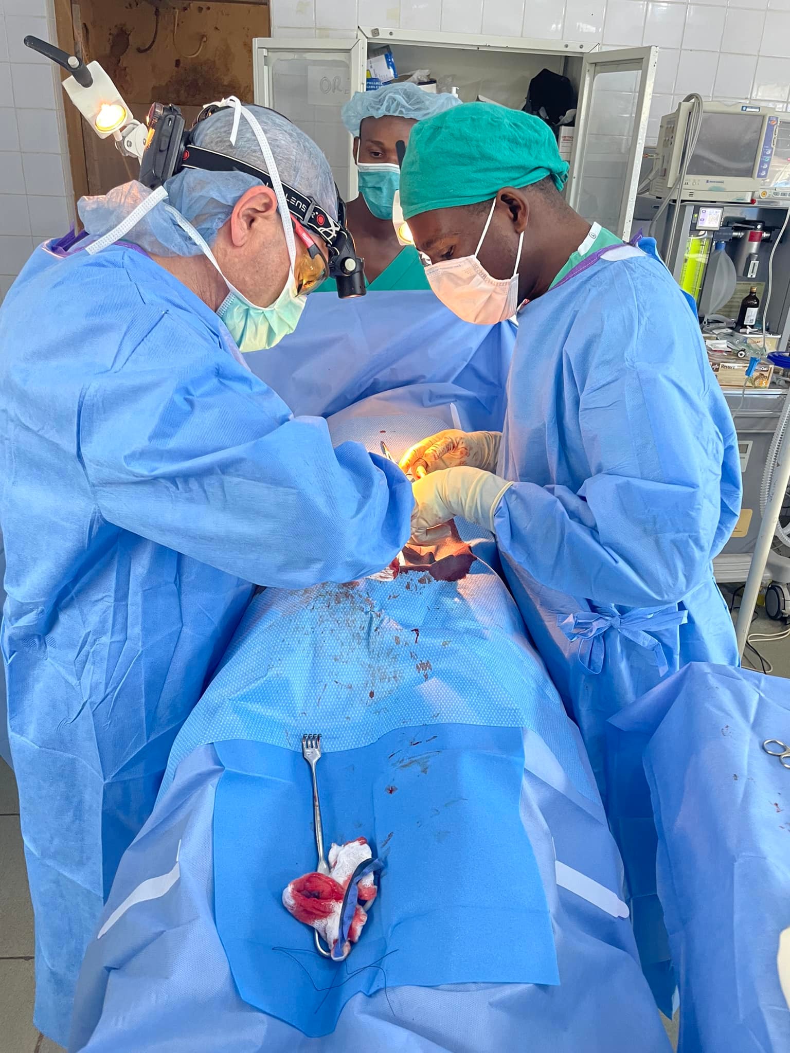 SLI CRNA with patient in pre-operative care
